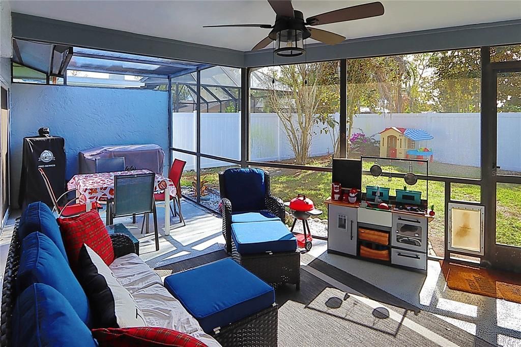 合同活跃: $449,900 (3 贝兹, 2 浴室, 1810 平方英尺)