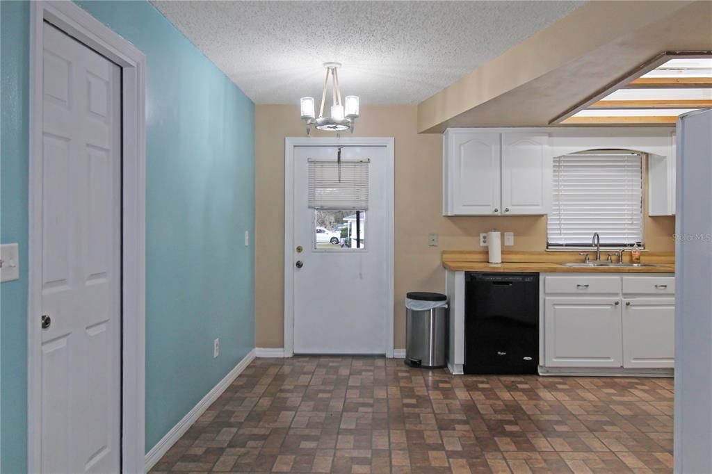 En Venta: $200,000 (2 camas, 2 baños, 936 Pies cuadrados)