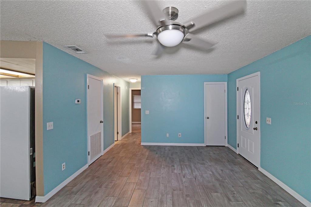 En Venta: $200,000 (2 camas, 2 baños, 936 Pies cuadrados)