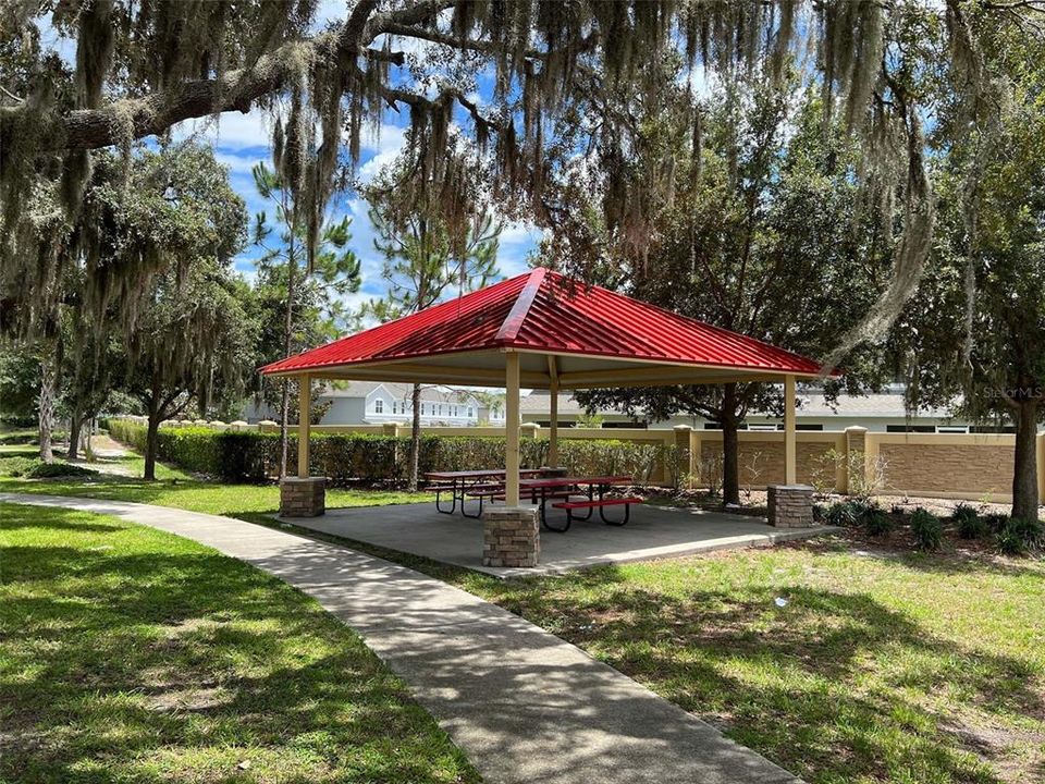 На продажу: $385,000 (3 спален, 2 ванн, 1894 Квадратных фут)