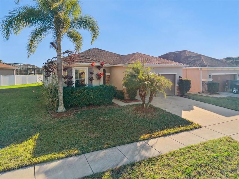 На продажу: $385,000 (3 спален, 2 ванн, 1894 Квадратных фут)