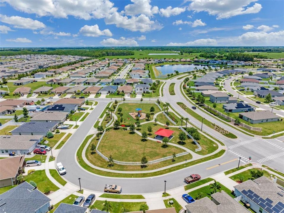 На продажу: $385,000 (3 спален, 2 ванн, 1894 Квадратных фут)