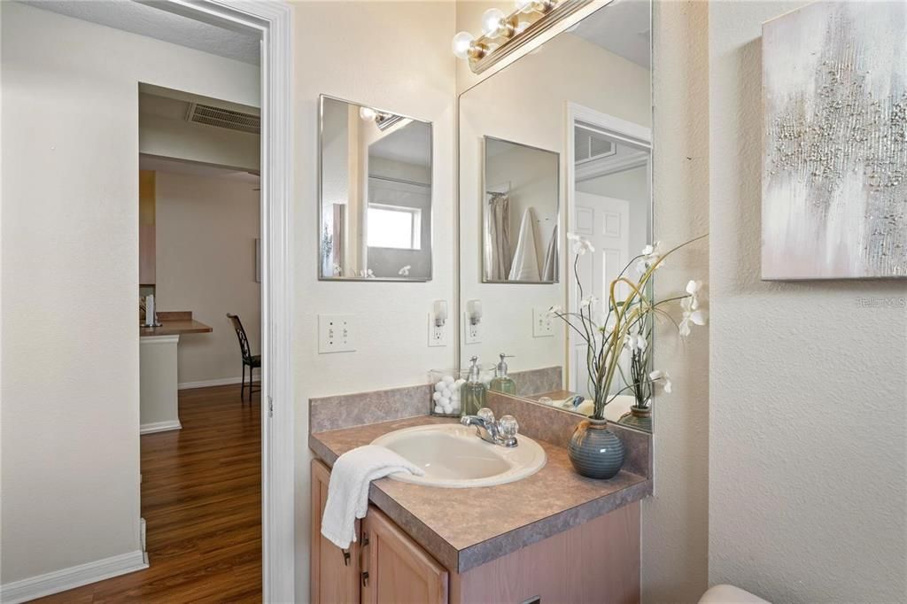 En Venta: $529,000 (4 camas, 3 baños, 2260 Pies cuadrados)