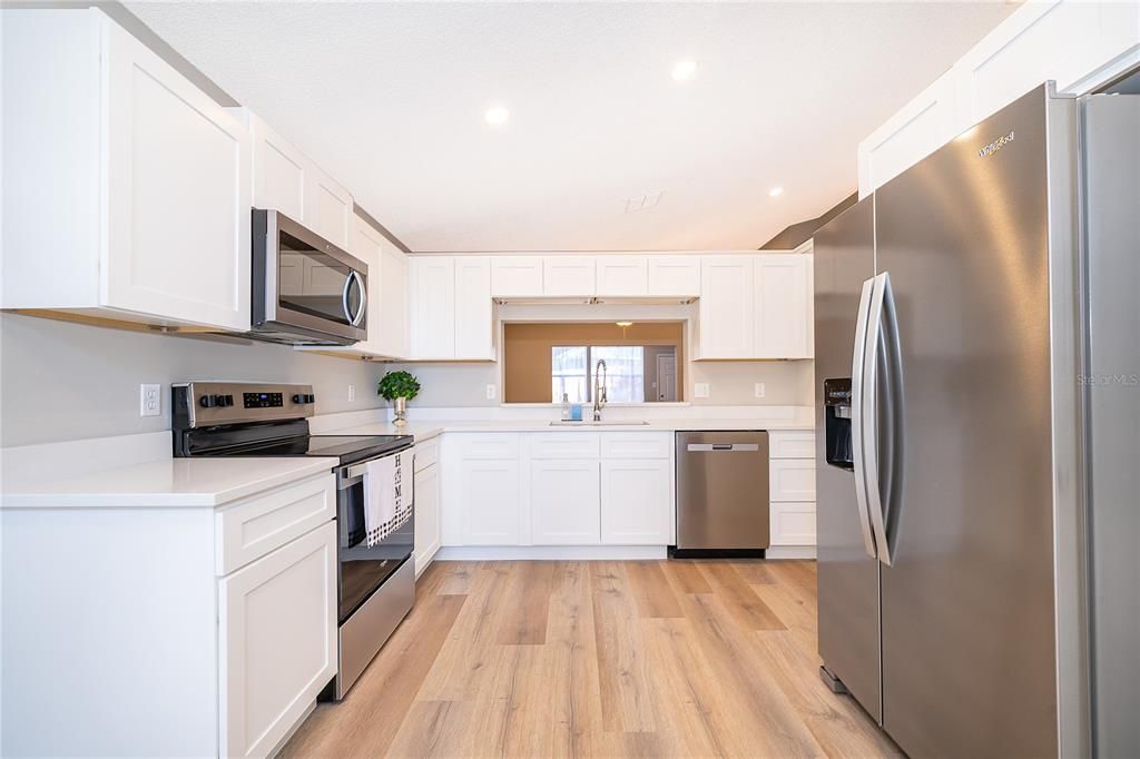 待售: $429,000 (3 贝兹, 2 浴室, 1400 平方英尺)