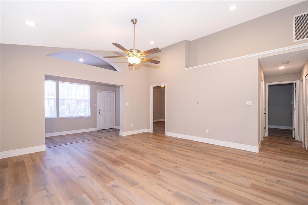 待售: $429,000 (3 贝兹, 2 浴室, 1400 平方英尺)