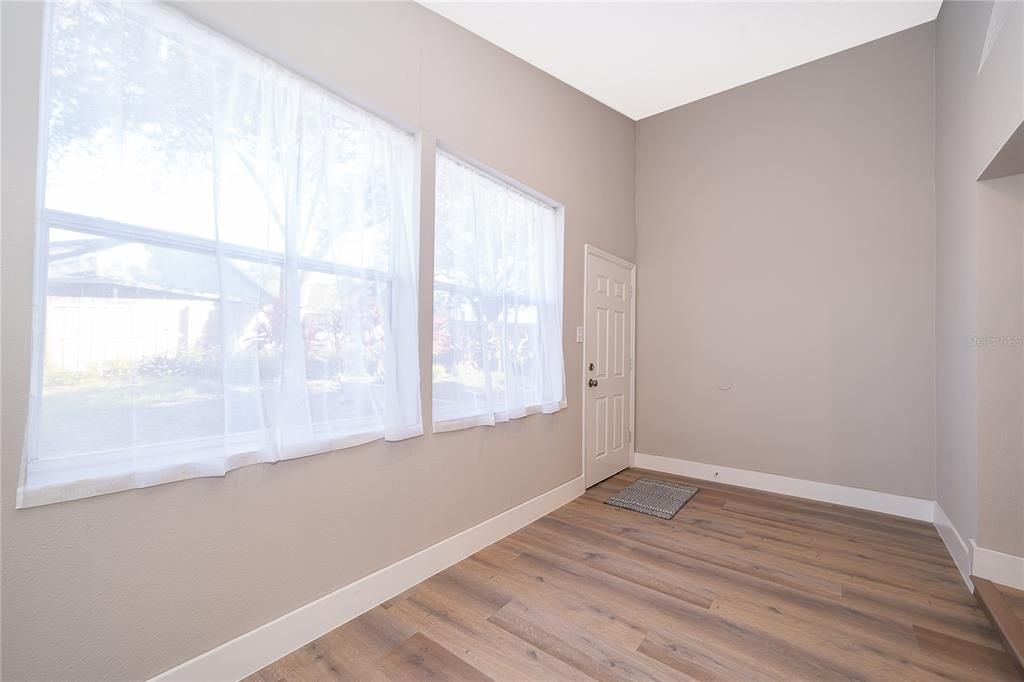 待售: $429,000 (3 贝兹, 2 浴室, 1400 平方英尺)