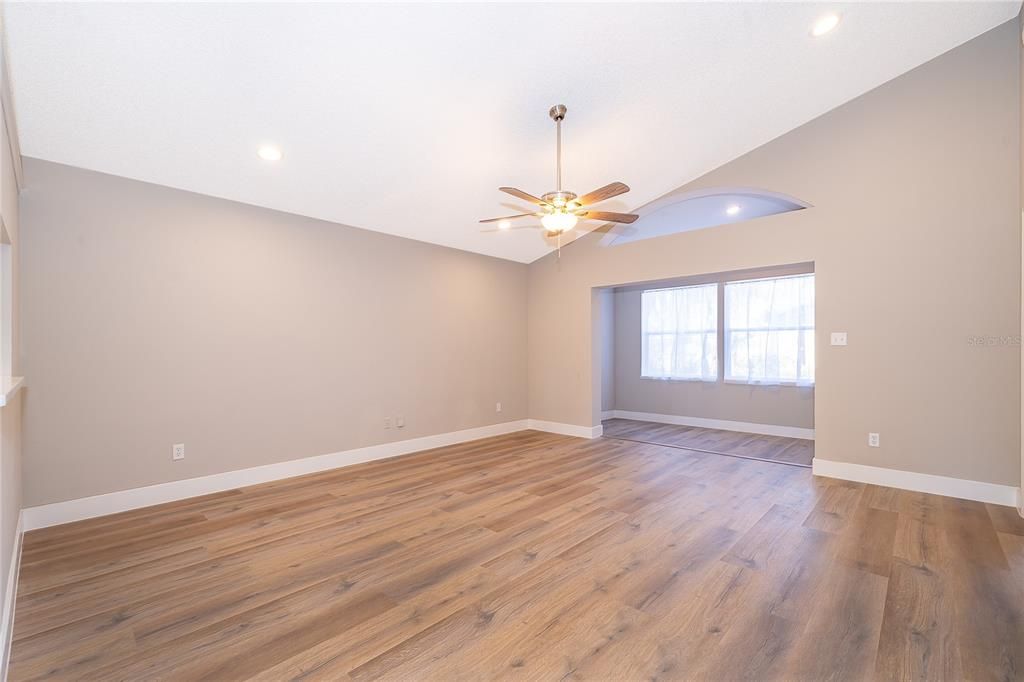 待售: $429,000 (3 贝兹, 2 浴室, 1400 平方英尺)