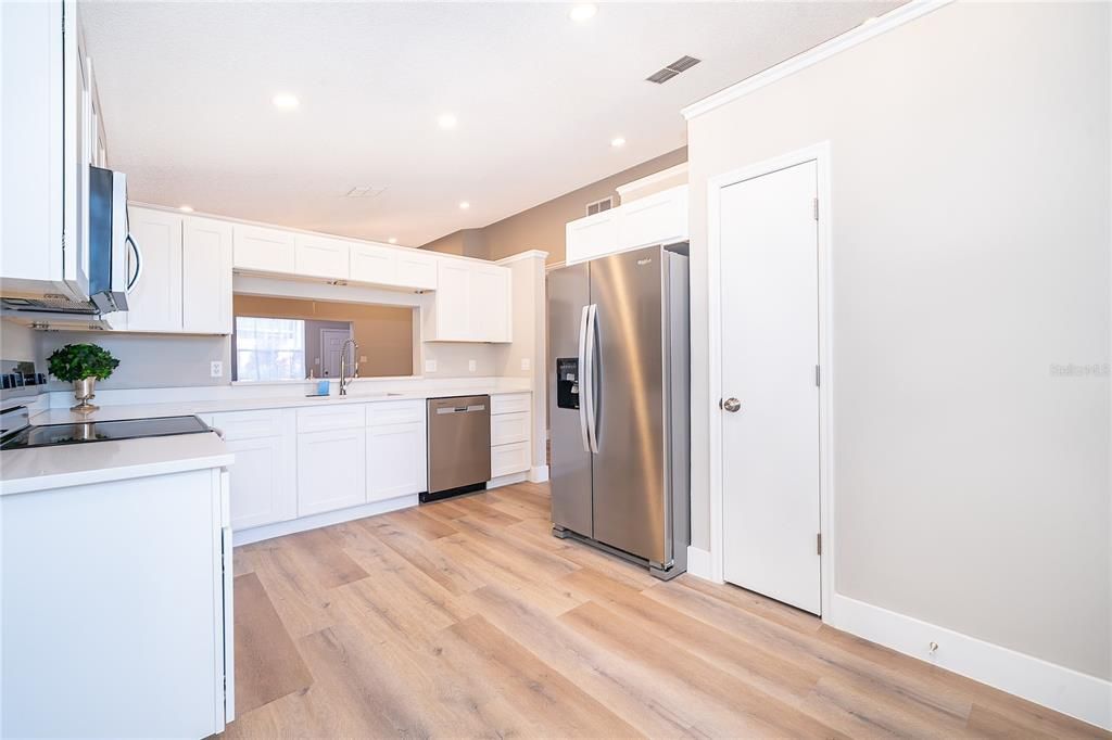 待售: $429,000 (3 贝兹, 2 浴室, 1400 平方英尺)