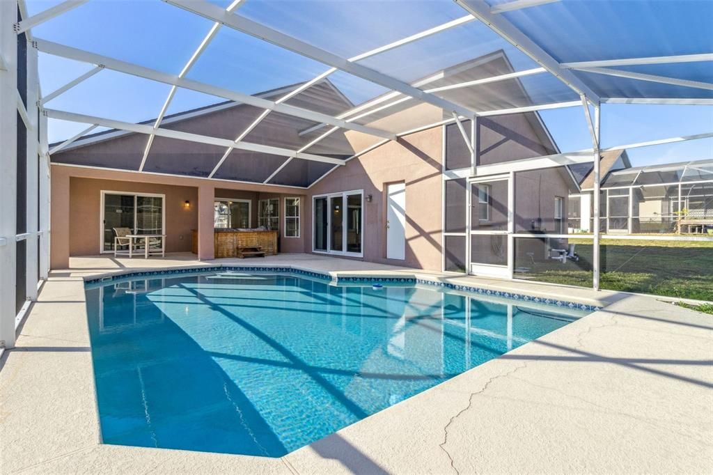 В аренду: $2,395 (4 спален, 2 ванн, 1966 Квадратных фут)