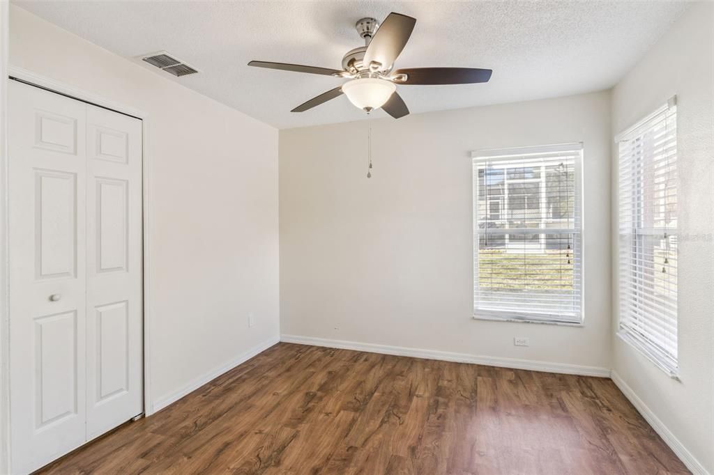 В аренду: $2,395 (4 спален, 2 ванн, 1966 Квадратных фут)