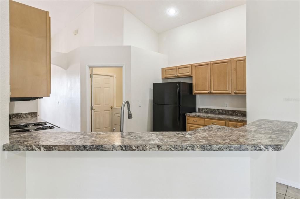 В аренду: $2,395 (4 спален, 2 ванн, 1966 Квадратных фут)