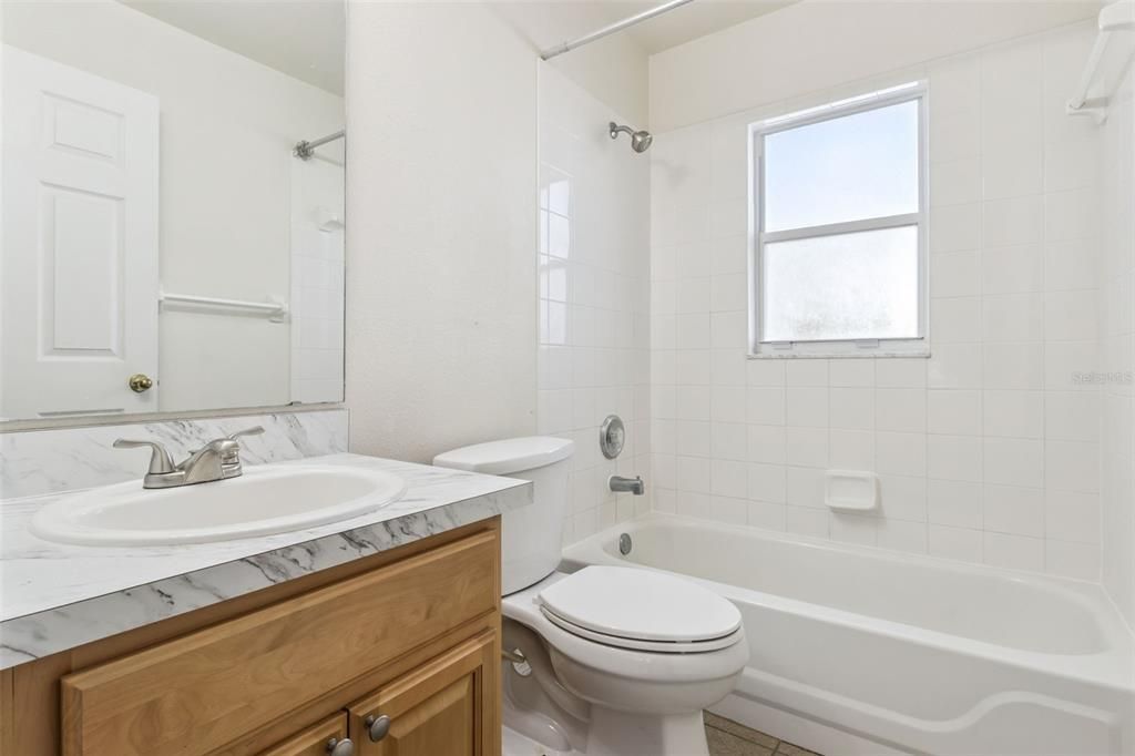 В аренду: $2,395 (4 спален, 2 ванн, 1966 Квадратных фут)