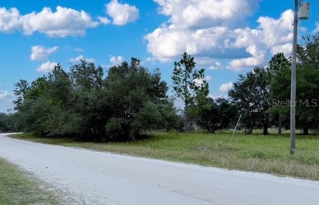 待售: $34,900 (1.33 acres)