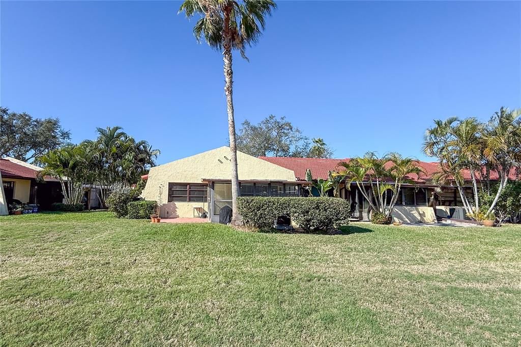 待售: $150,000 (1 贝兹, 1 浴室, 812 平方英尺)