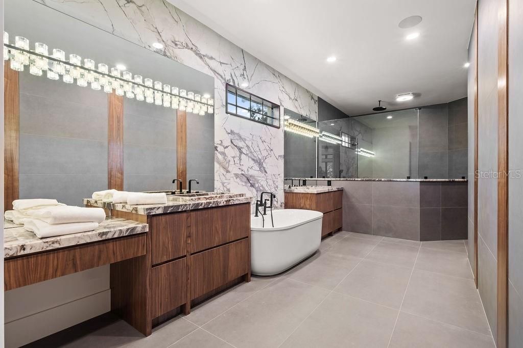 待售: $6,950,000 (7 贝兹, 5 浴室, 8000 平方英尺)