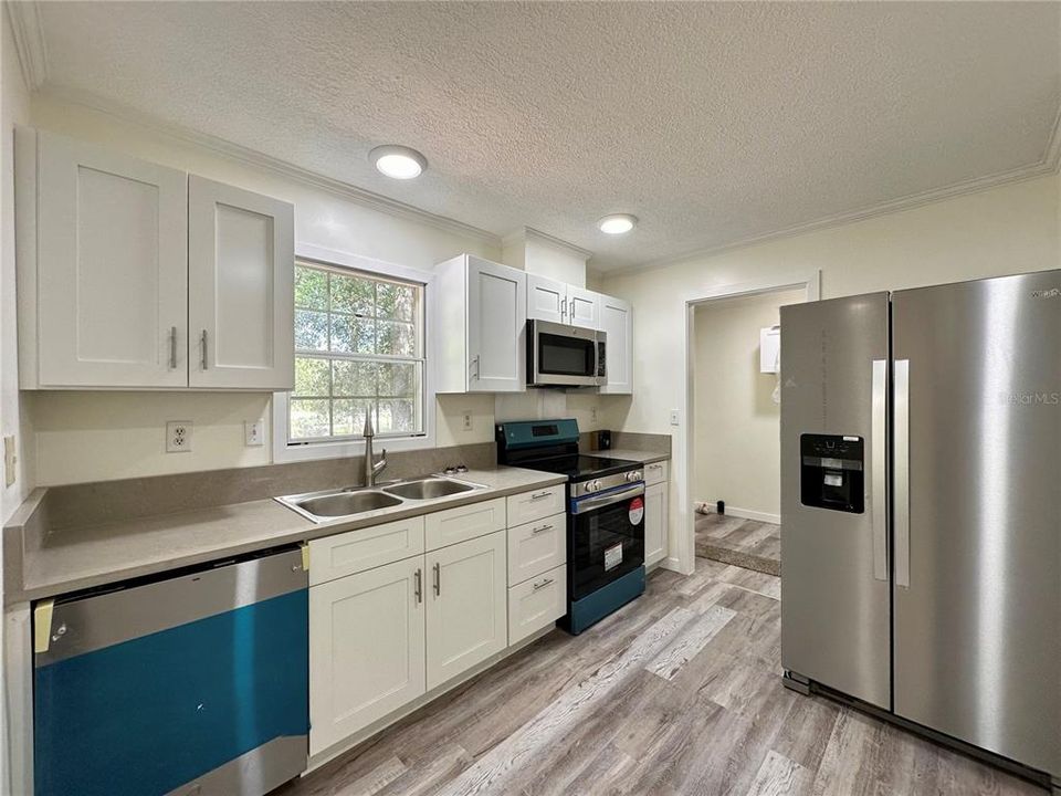 待售: $225,000 (3 贝兹, 2 浴室, 1512 平方英尺)