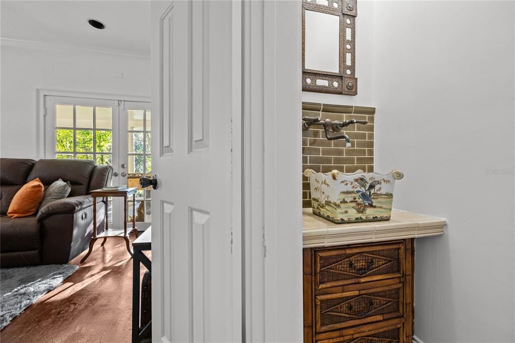 For Sale: $425,000 (4 beds, 3 baths, 2566 Square Feet)