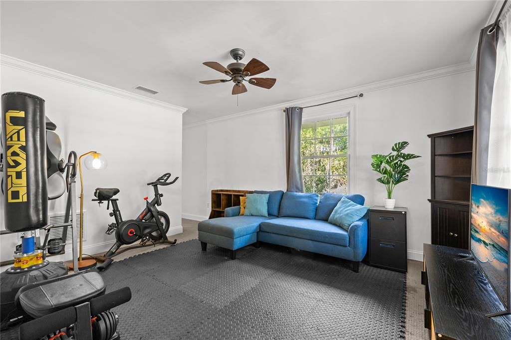 For Sale: $425,000 (4 beds, 3 baths, 2566 Square Feet)