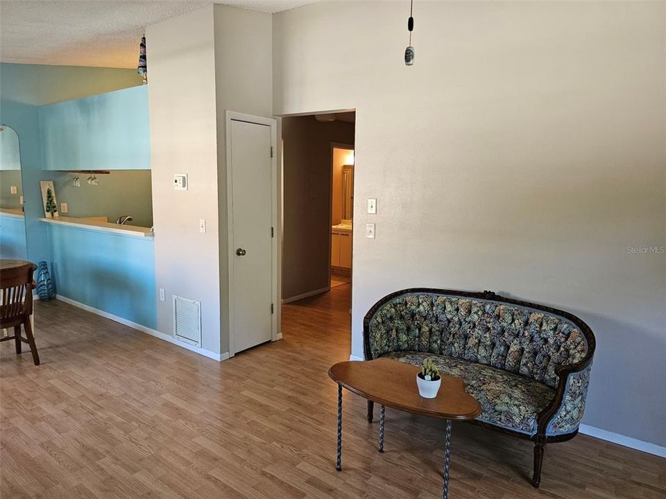 В аренду: $1,450 (2 спален, 2 ванн, 912 Квадратных фут)