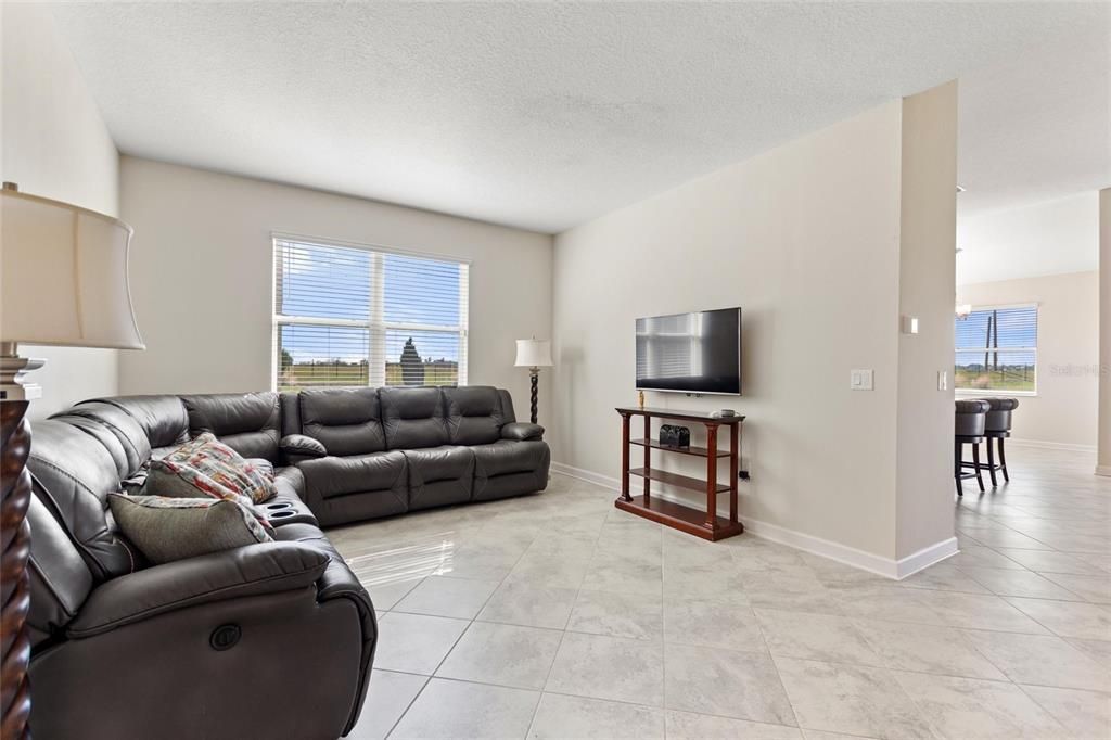 En Renta: $3,200 (3 camas, 3 baños, 2571 Pies cuadrados)