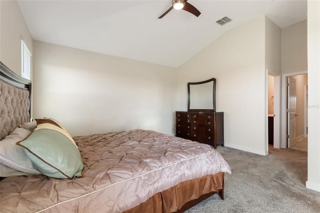 En Renta: $3,200 (3 camas, 3 baños, 2571 Pies cuadrados)