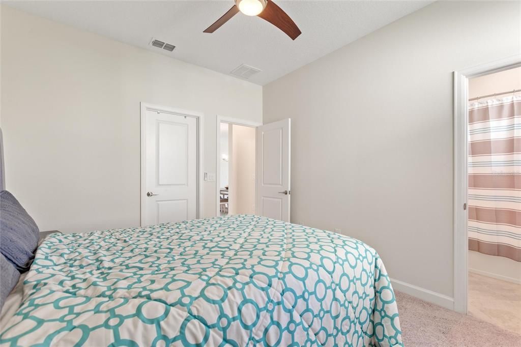 En Renta: $3,200 (3 camas, 3 baños, 2571 Pies cuadrados)