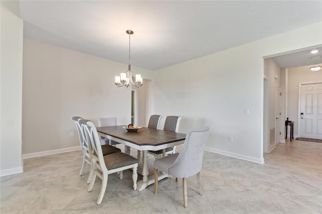 En Renta: $3,200 (3 camas, 3 baños, 2571 Pies cuadrados)