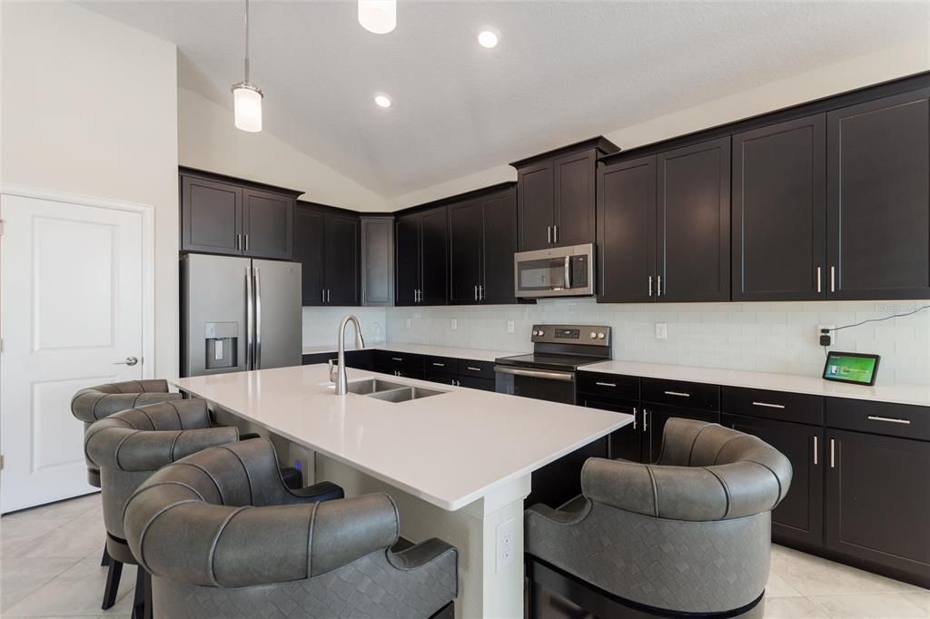 En Renta: $3,200 (3 camas, 3 baños, 2571 Pies cuadrados)