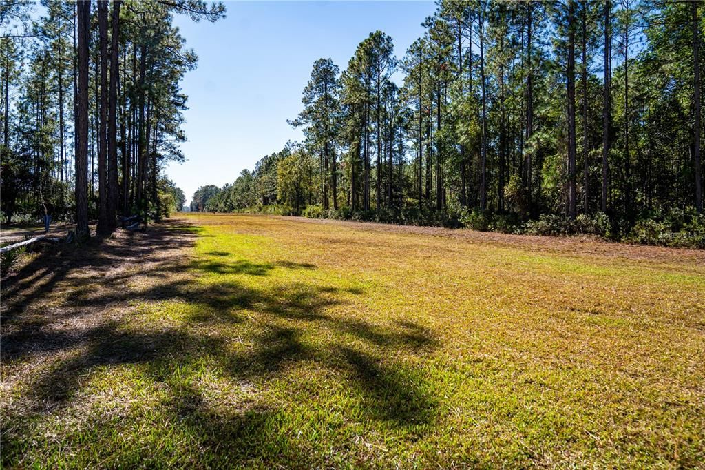 На продажу: $15,000 (1.16 acres)