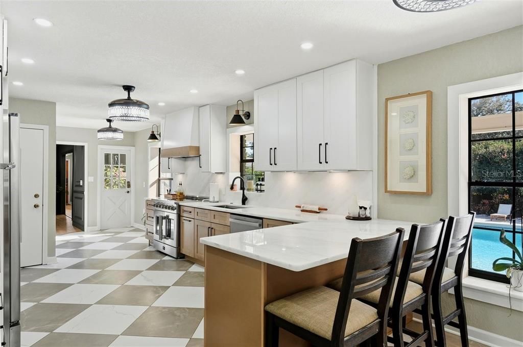 For Sale: $1,350,000 (5 beds, 3 baths, 4733 Square Feet)