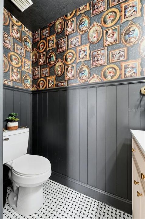 For Sale: $1,350,000 (5 beds, 3 baths, 4733 Square Feet)