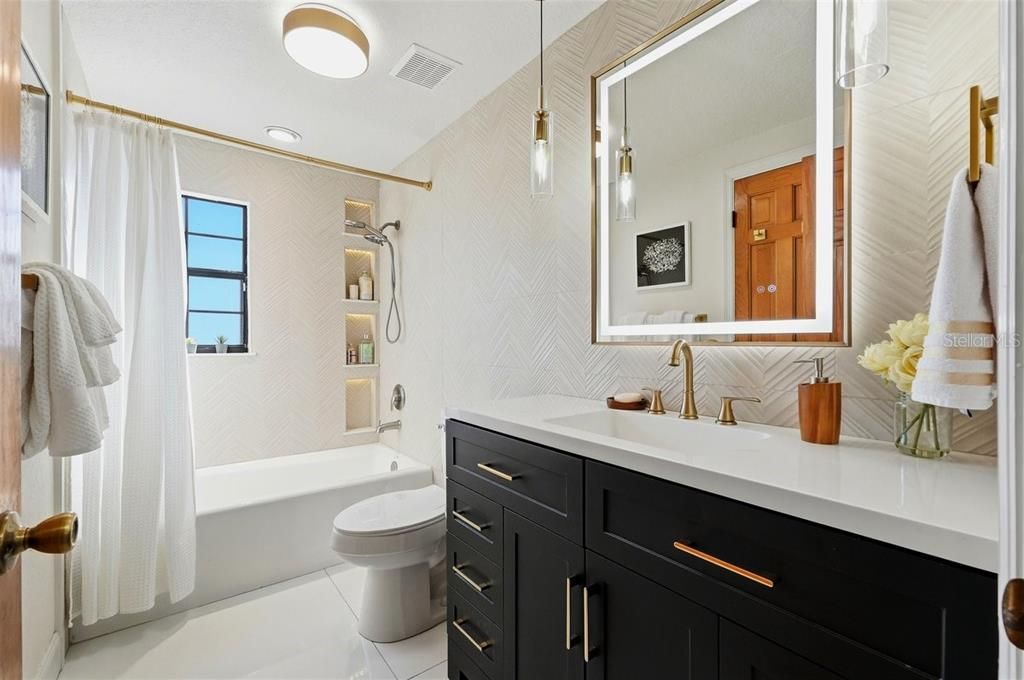 For Sale: $1,350,000 (5 beds, 3 baths, 4733 Square Feet)