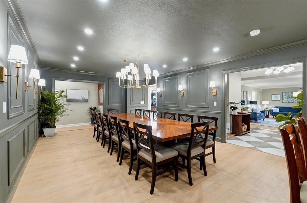 For Sale: $1,350,000 (5 beds, 3 baths, 4733 Square Feet)