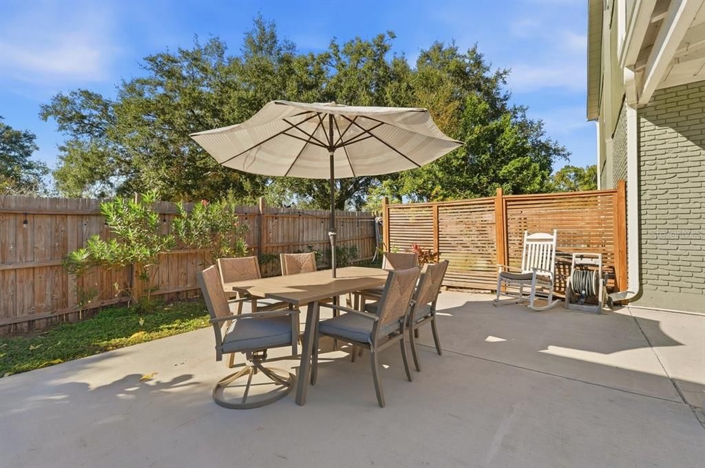 For Sale: $1,350,000 (5 beds, 3 baths, 4733 Square Feet)