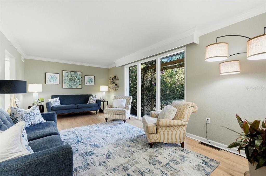 For Sale: $1,350,000 (5 beds, 3 baths, 4733 Square Feet)