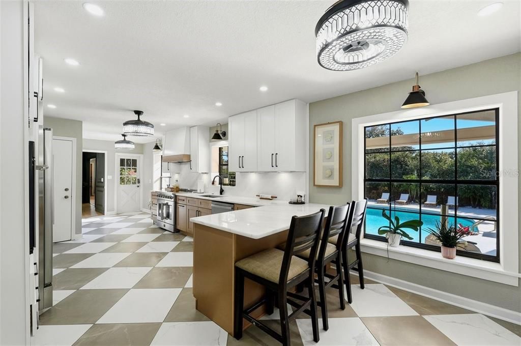 For Sale: $1,350,000 (5 beds, 3 baths, 4733 Square Feet)