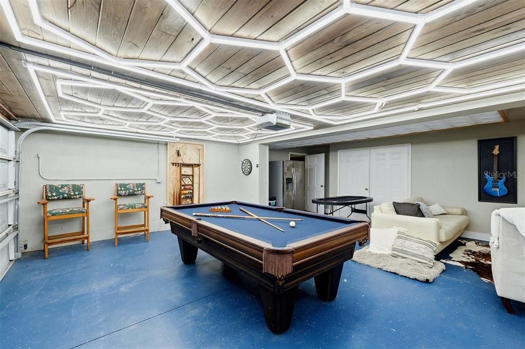 For Sale: $1,350,000 (5 beds, 3 baths, 4733 Square Feet)