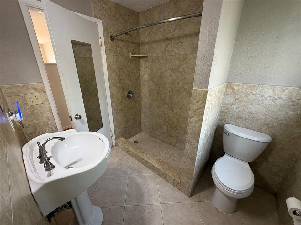 En Renta: $1,500 (2 camas, 1 baños, 1100 Pies cuadrados)