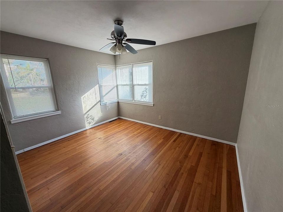 En Renta: $1,500 (2 camas, 1 baños, 1100 Pies cuadrados)