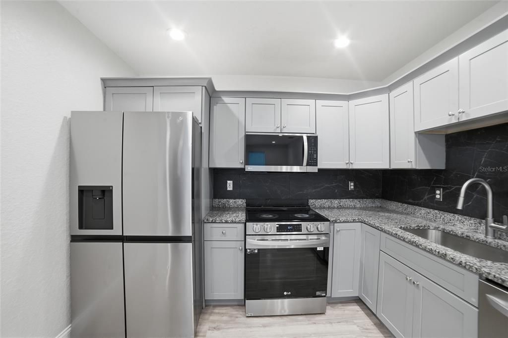 待售: $349,000 (3 贝兹, 2 浴室, 1474 平方英尺)