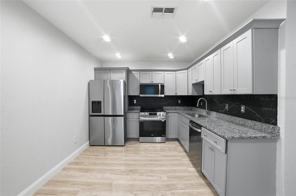 待售: $349,000 (3 贝兹, 2 浴室, 1474 平方英尺)