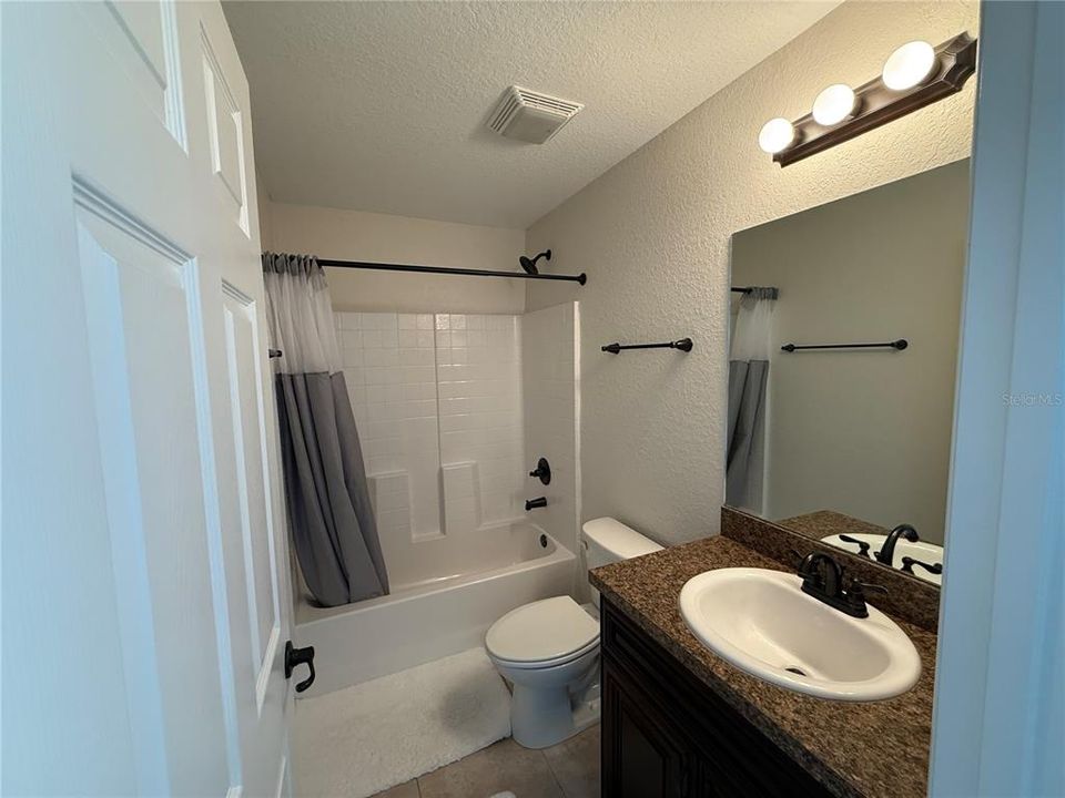 待售: $309,500 (4 贝兹, 2 浴室, 1689 平方英尺)