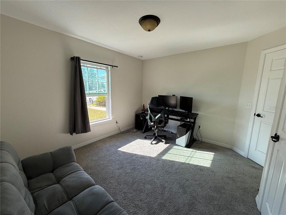 待售: $309,500 (4 贝兹, 2 浴室, 1689 平方英尺)