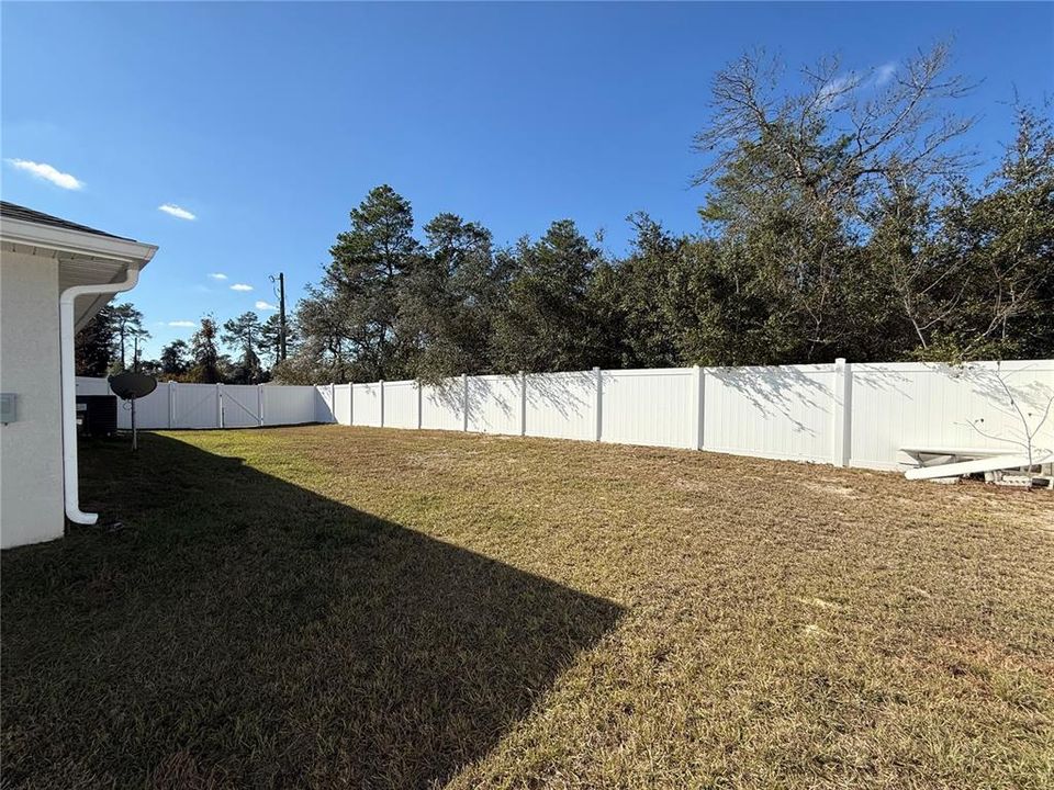 待售: $309,500 (4 贝兹, 2 浴室, 1689 平方英尺)