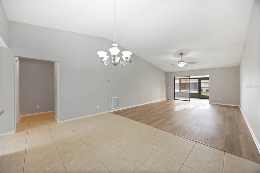 На продажу: $250,000 (2 спален, 2 ванн, 1498 Квадратных фут)