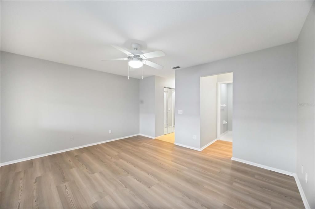 На продажу: $250,000 (2 спален, 2 ванн, 1498 Квадратных фут)