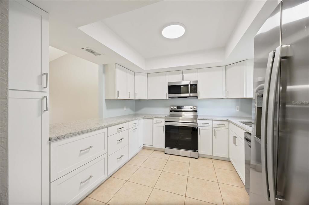 На продажу: $250,000 (2 спален, 2 ванн, 1498 Квадратных фут)