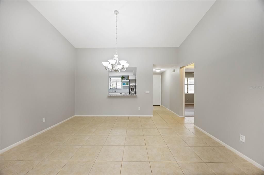 На продажу: $250,000 (2 спален, 2 ванн, 1498 Квадратных фут)