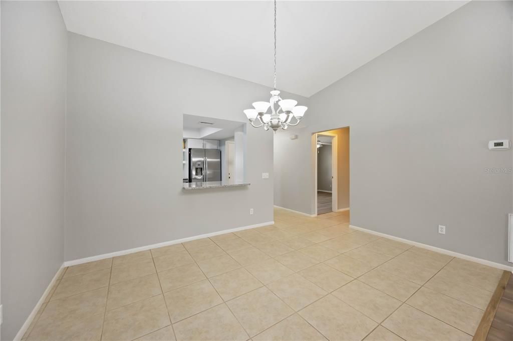 На продажу: $250,000 (2 спален, 2 ванн, 1498 Квадратных фут)