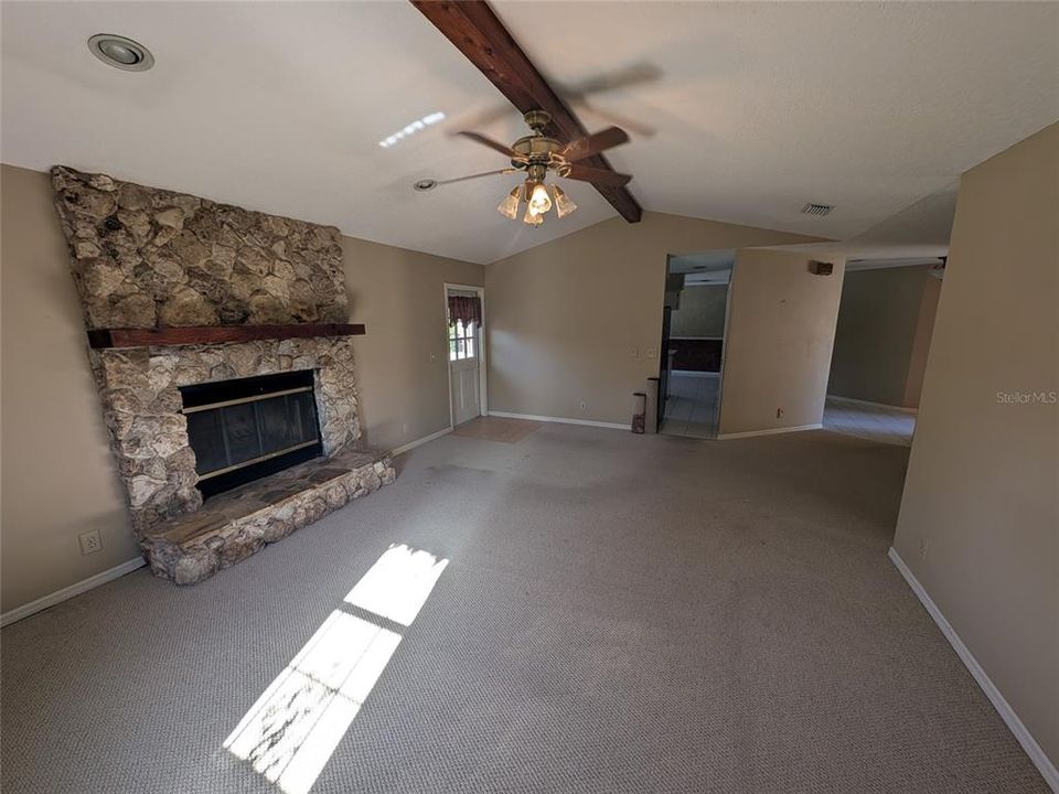 En Venta: $269,900 (3 camas, 2 baños, 1722 Pies cuadrados)